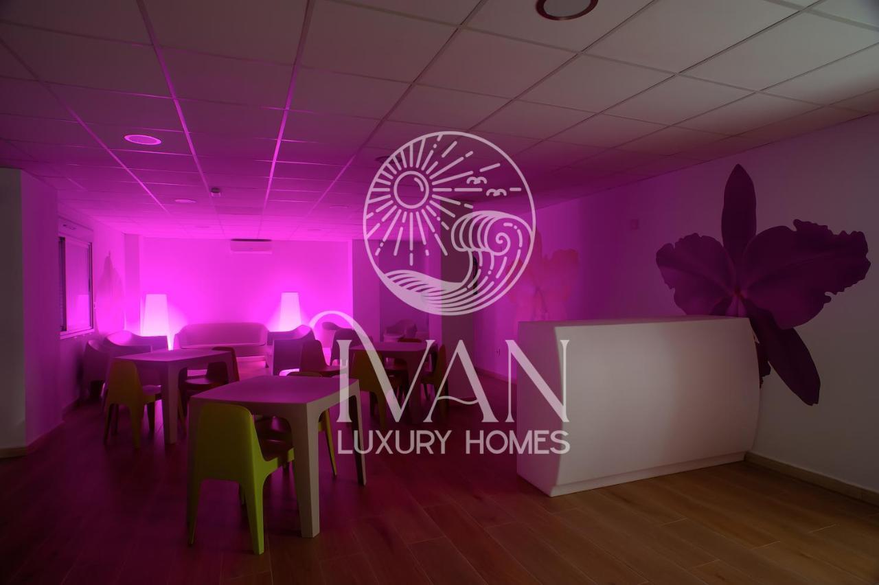 Casa Emiliaivan Luxury Homes 8ªpta Norte 1ª Linea オロペサ・デル・マール エクステリア 写真