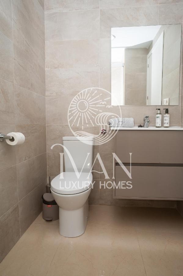 Casa Emiliaivan Luxury Homes 8ªpta Norte 1ª Linea オロペサ・デル・マール エクステリア 写真