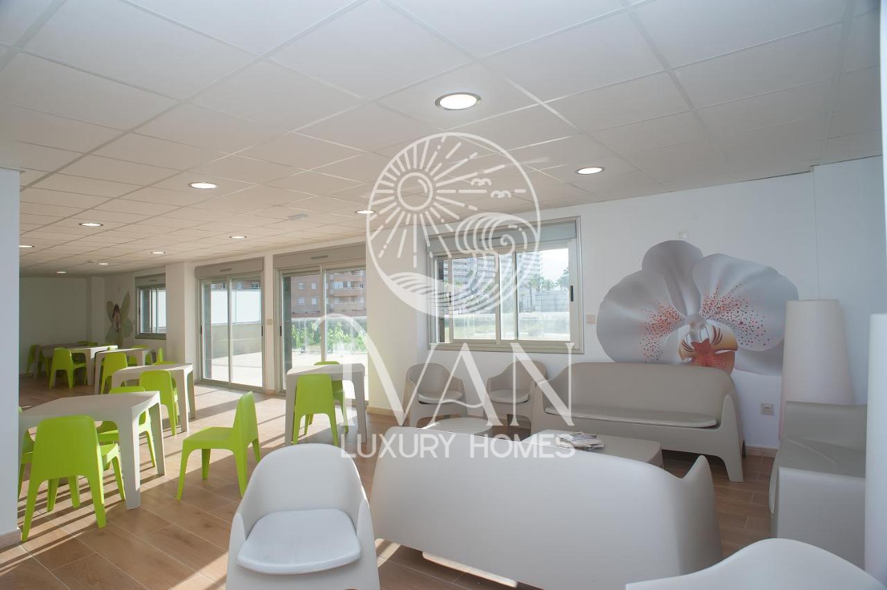 Casa Emiliaivan Luxury Homes 8ªpta Norte 1ª Linea オロペサ・デル・マール エクステリア 写真
